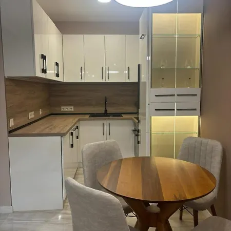 Swieqi For 3 Adults Appartement *