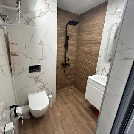 Swieqi For 3 Adults Apartment *